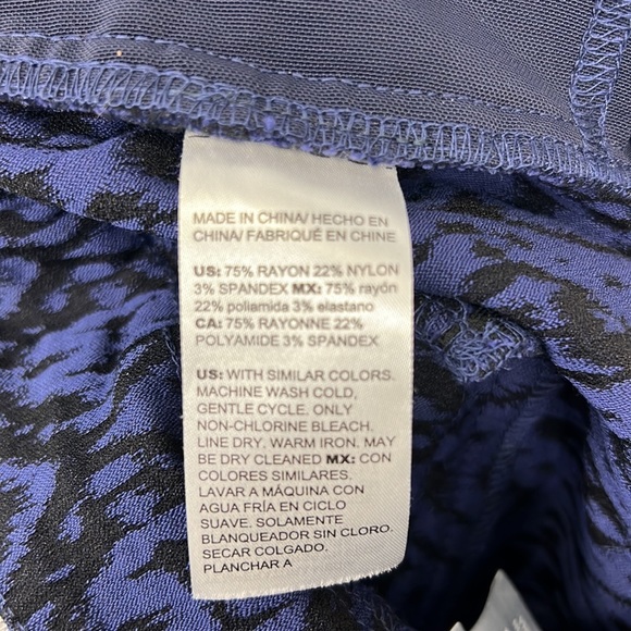 Chico’s Pull-on Dress Pants Size 2 - Picture 5 of 5